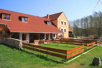 Pension Kamenný mlýn - Přední Zborovice Pension Kamenný mlýn - ubytování Přední Zborovice